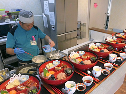 名古屋市昭和区のグループホーム「えくせれんと鶴舞」美味しい食事の提供